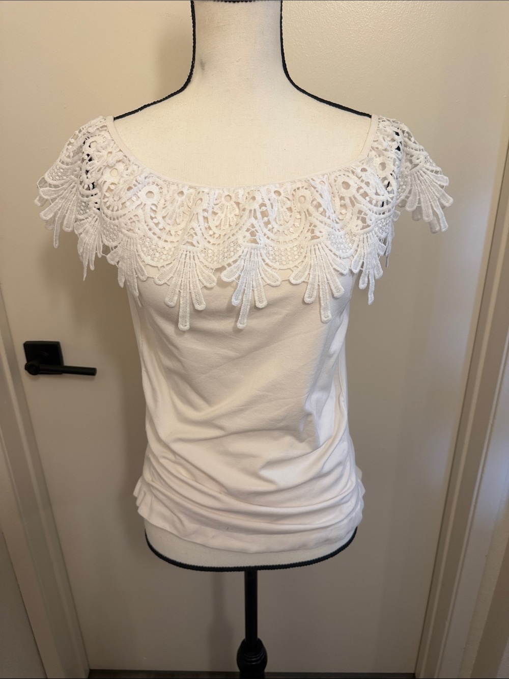 Women’s White Lace-Trim Off-Shoulder Camisole